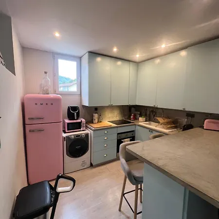 Duplex Quatre Pièces Avec Extérieur Déco Atypique - à 5 Minutes De La * Nice