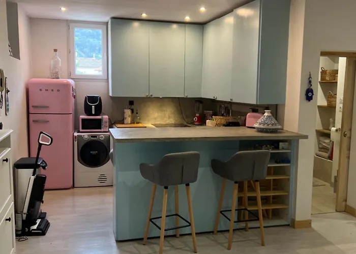 Duplex Quatre Pièces Avec Extérieur Déco Atypique - à 5 Minutes De La * Nice