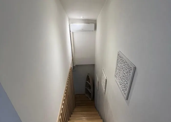 Duplex Quatre Pieces Avec Exterieur Deco Atypique - A 5 Minutes De La *