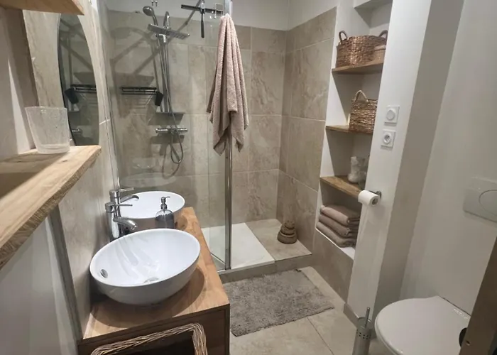 Duplex Quatre Pieces Avec Exterieur Deco Atypique - A 5 Minutes De La *