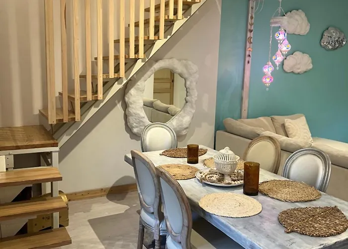 Duplex Quatre Pieces Avec Exterieur Deco Atypique - A 5 Minutes De La * نيس